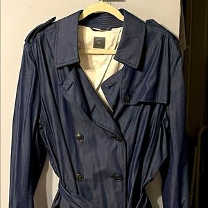 Gap trench coat